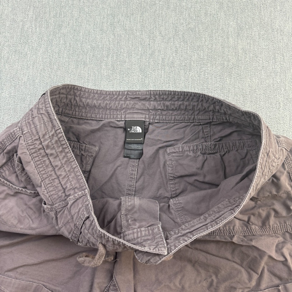 The North Face Shorts Women 12 Gray Purple Chino Flat Front Cuffed Hiking Cotton - Picture 7 of 14